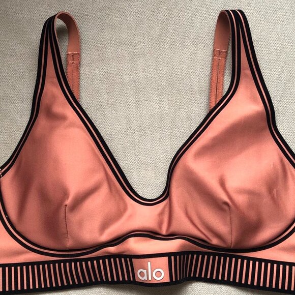 Alo Yoga Set Airlift Line Up Bra And High-Waist 7/8 Line Up Legging Dusty Rose - Picture 2 of 9